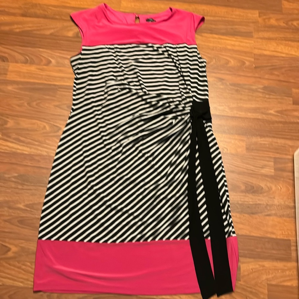 Women’s dress
